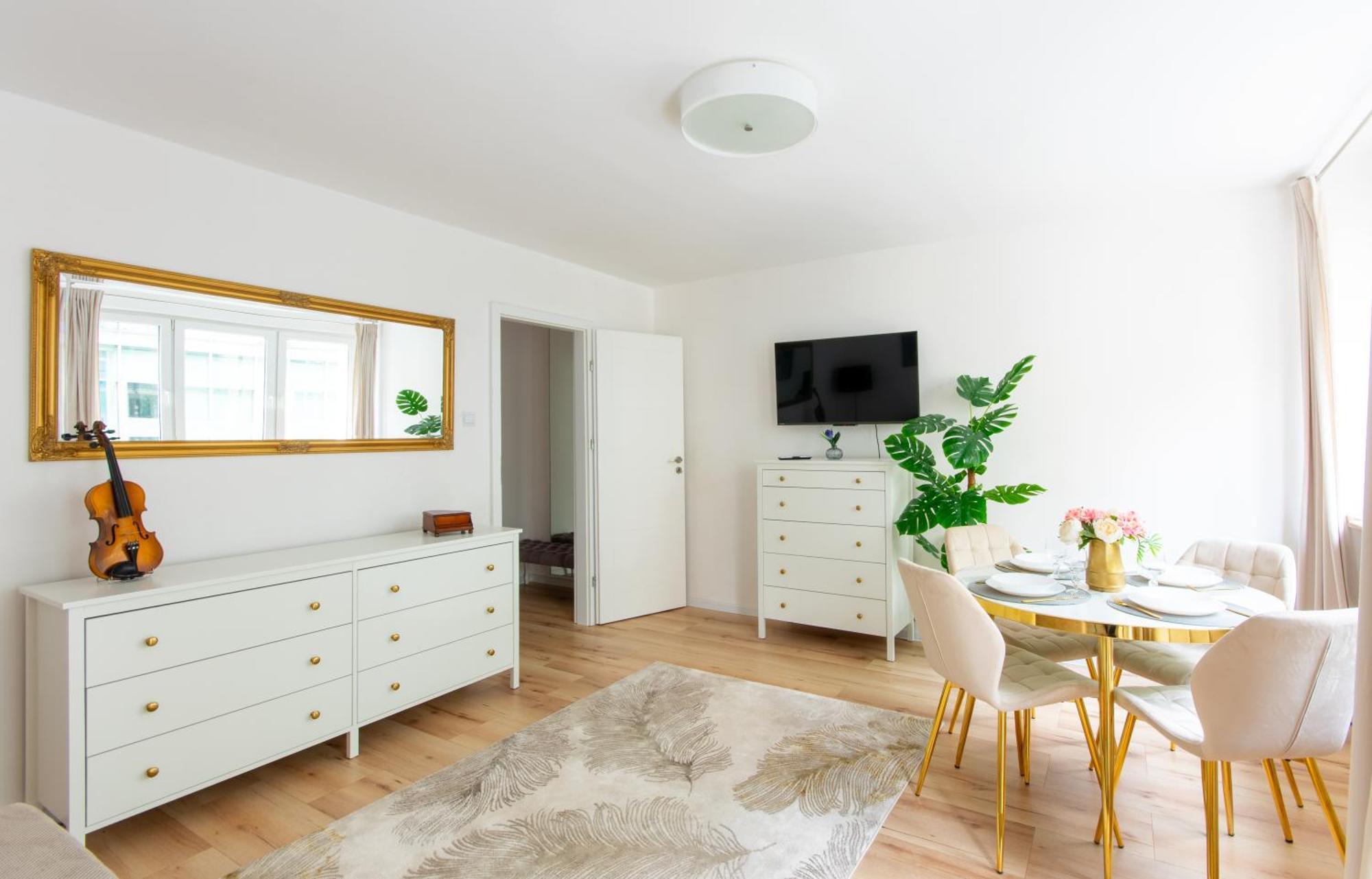Feelharmony Jasna Apartment - Metro Swietokrzyska Varşovia Exterior foto